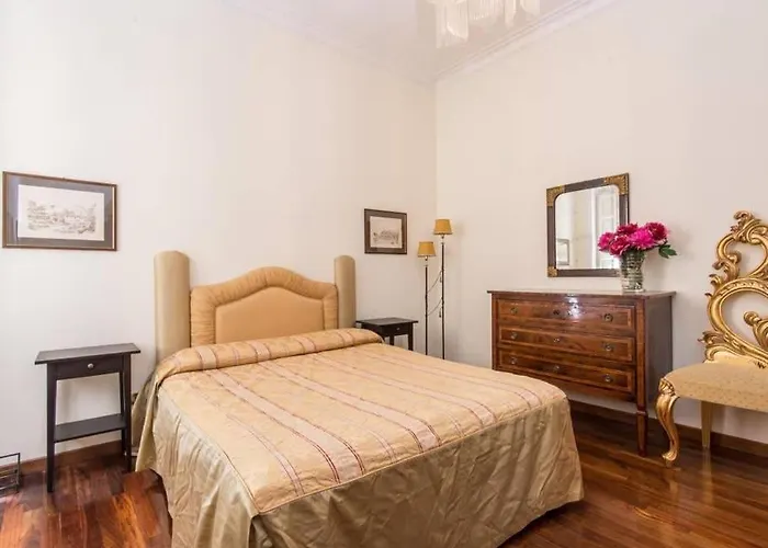 Luxury Spanish Steps Apartment
