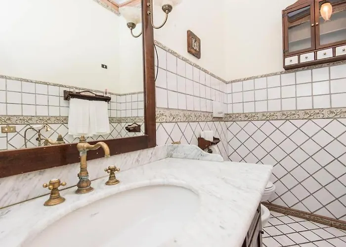 Luxury Spanish Steps Apartment