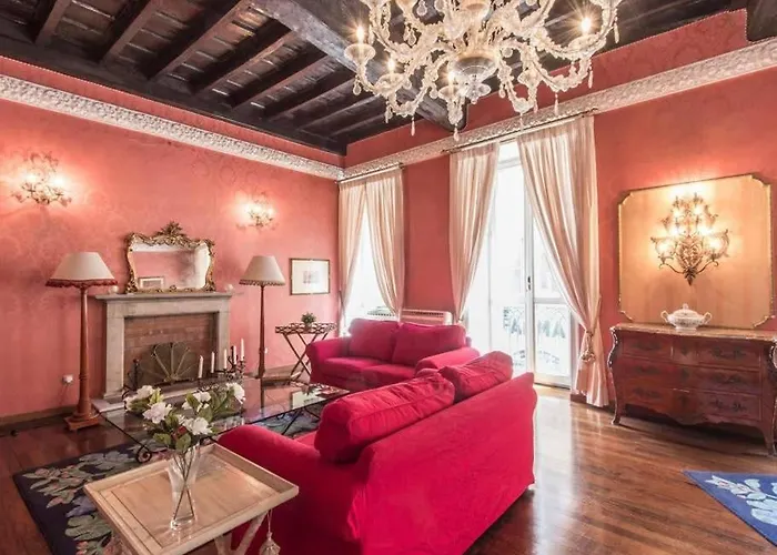 Luxury Spanish Steps Apartment Rom